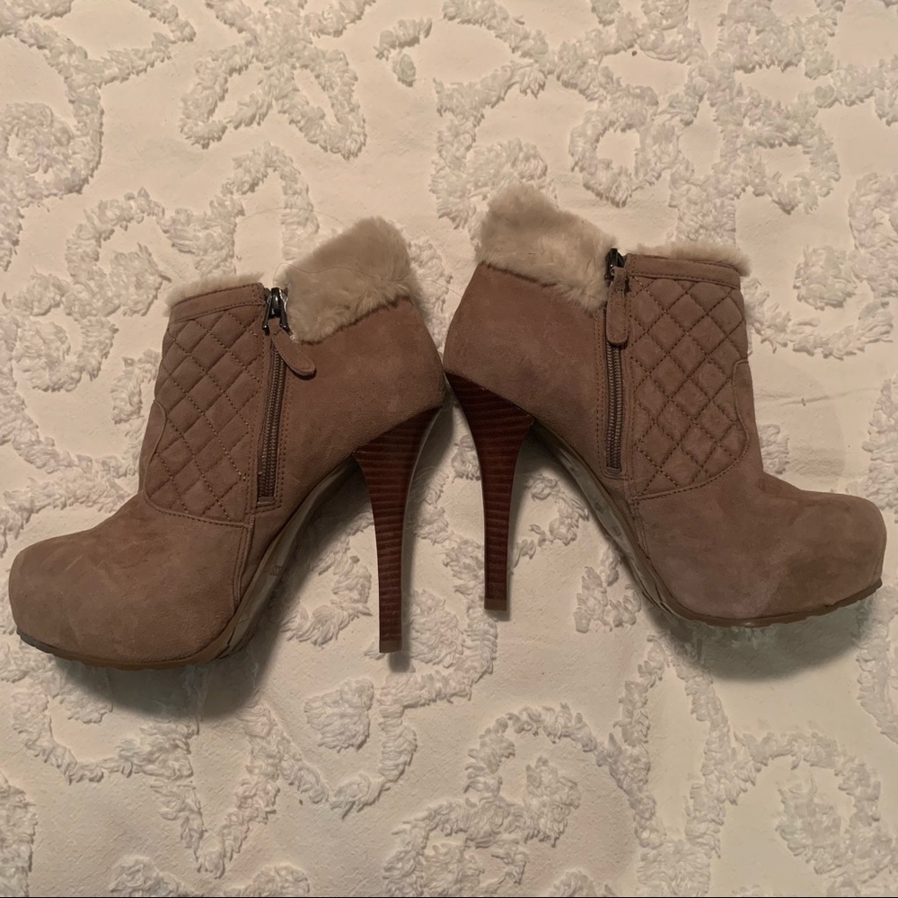 Like New! Guess Booties with Faux Fur - Picture 3 of 12